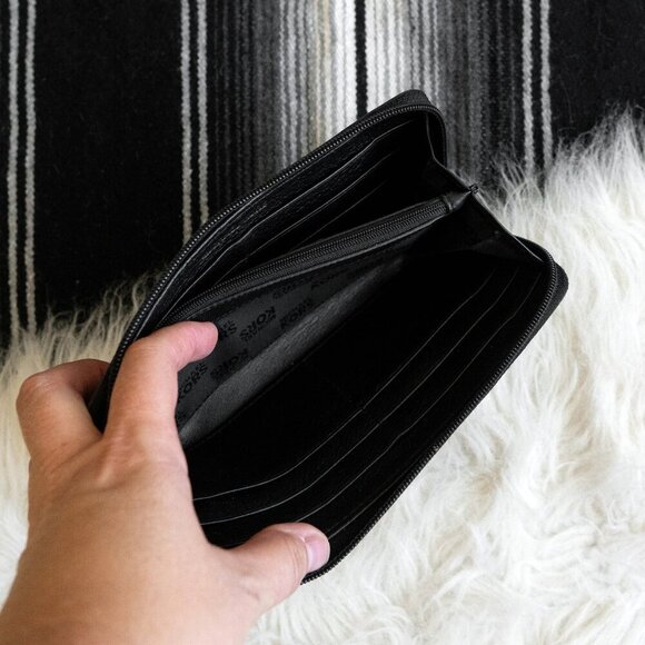 MICHAEL KORS SARATOGA CONTINENTAL ZIP AROUND WALLET - Picture 9 of 14